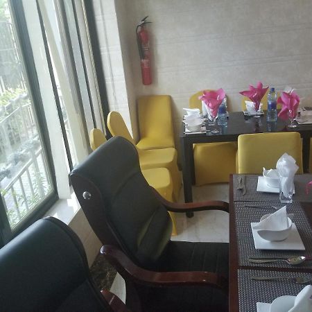 Star City Hotel Dar es Salaam Buitenkant foto