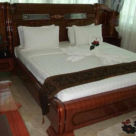 Star City Hotel Dar es Salaam Buitenkant foto