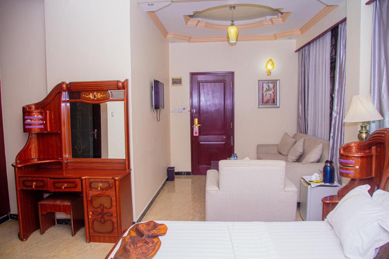 Star City Hotel Dar es Salaam Buitenkant foto