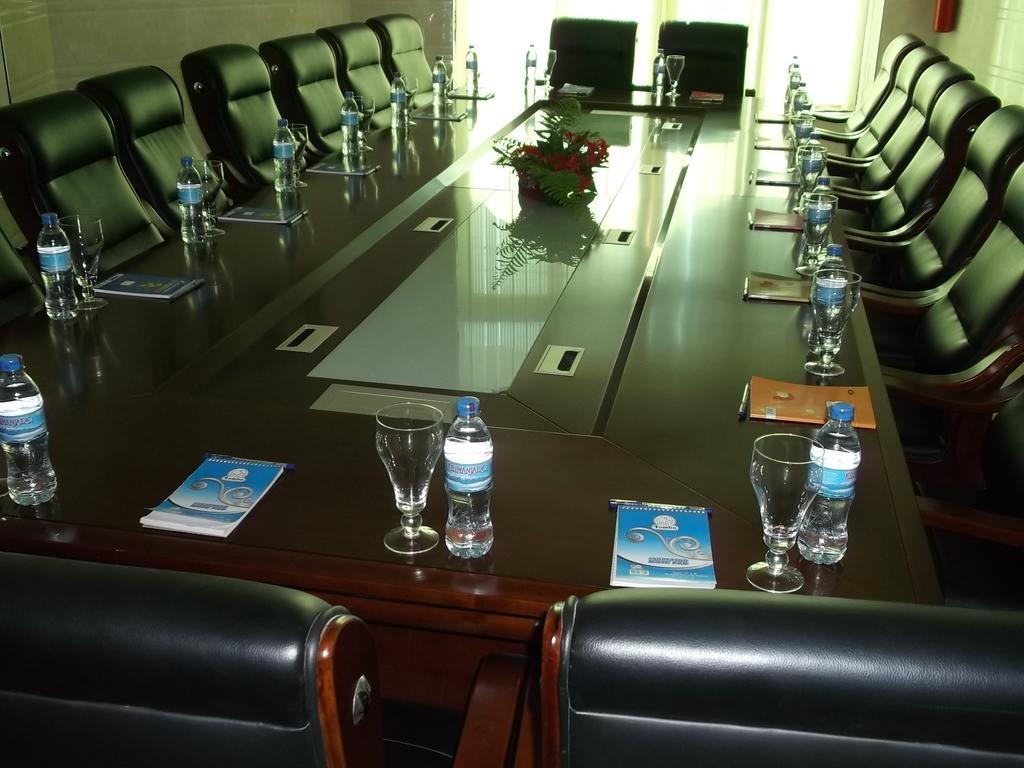 Star City Hotel Dar es Salaam Buitenkant foto