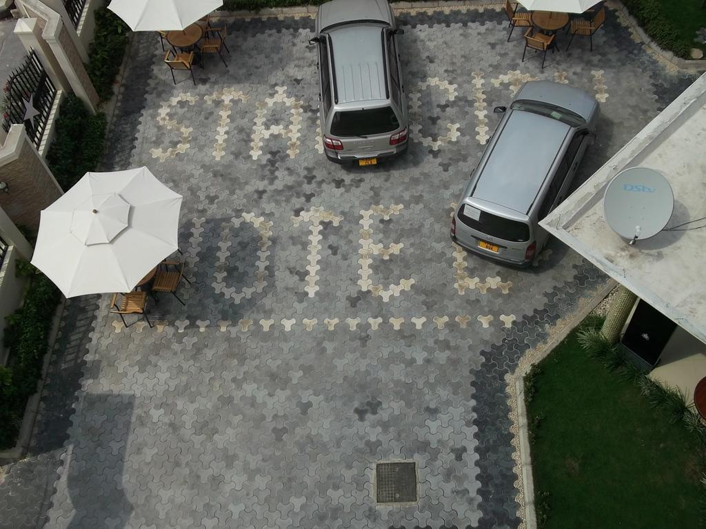 Star City Hotel Dar es Salaam Buitenkant foto